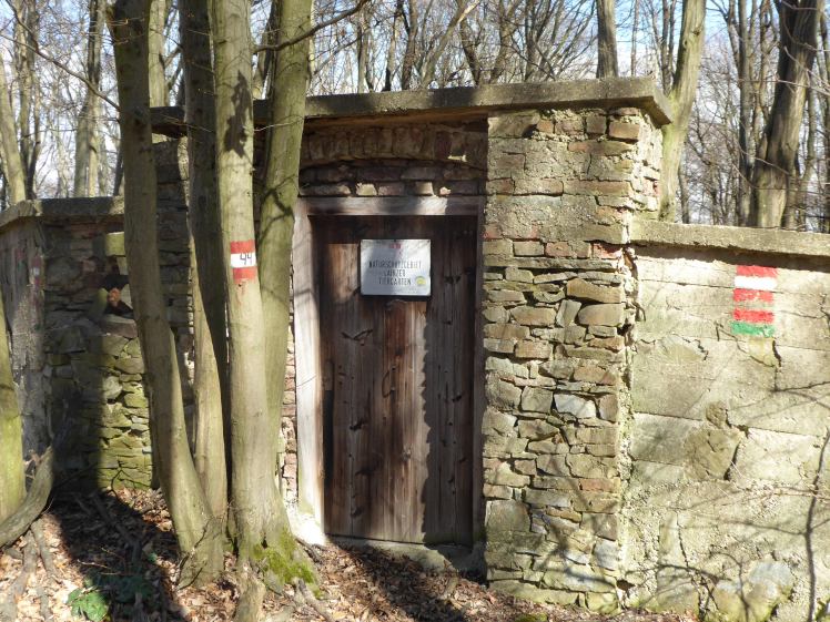 51 Dreihufeisenberg-Aufstieg verschlossenes Eingangstor 2