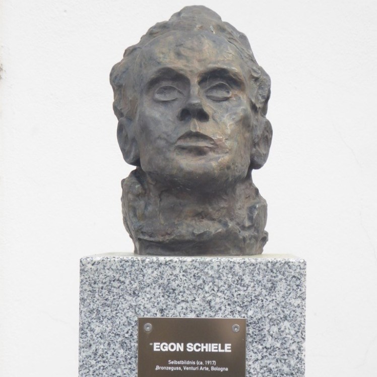 02 Schiele-Büste