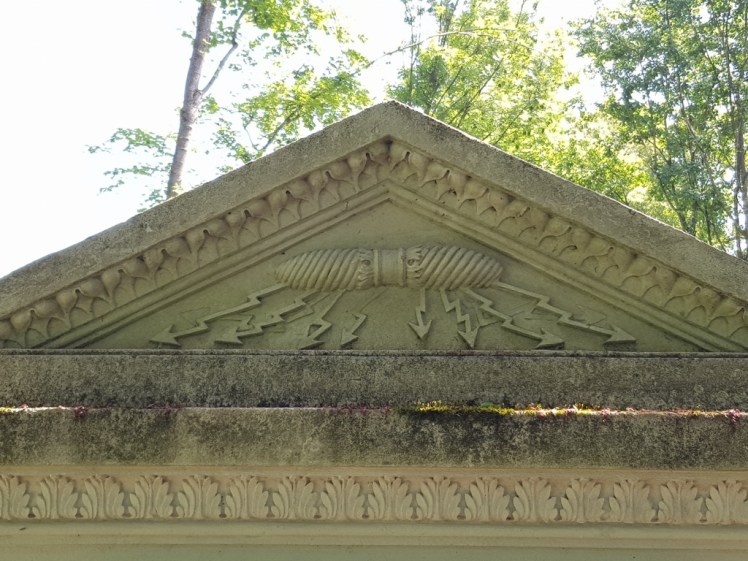 22 Blitzwerfer-UFO am Gideon-von-Laudon-Grab 1