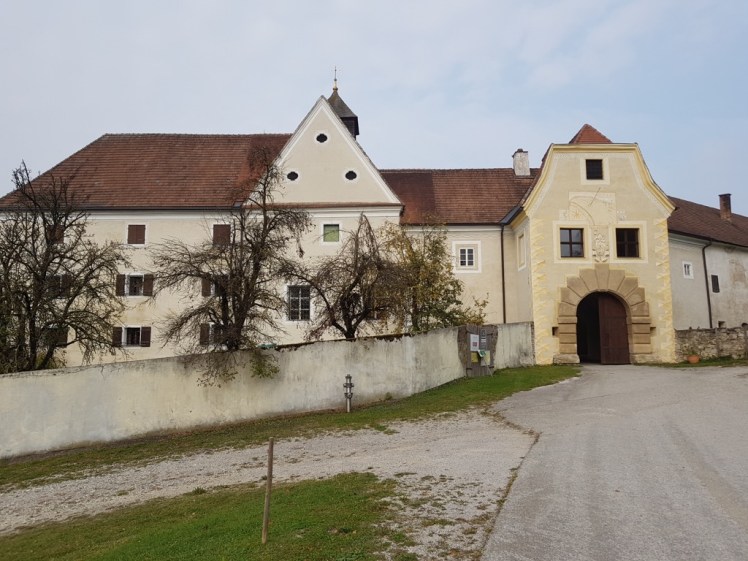02 Schloß Kreisbach von hinten