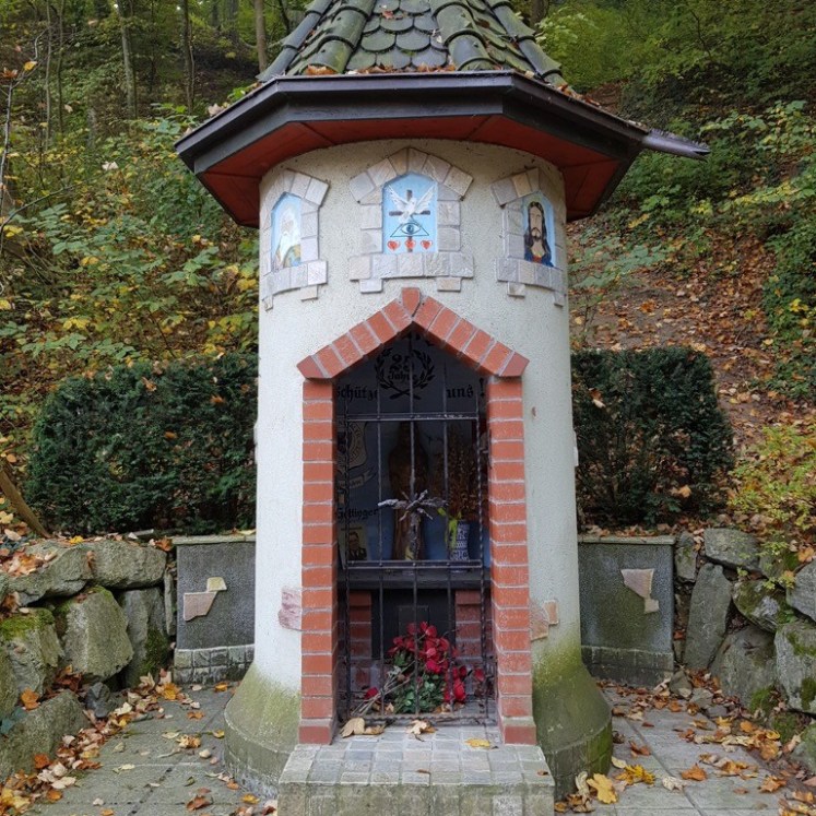 11 Barbarakapelle Eingang zur Hagenbachklamm