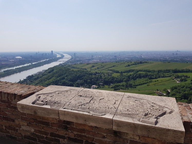 06 alte Tafel Leopoldsberg.jpg