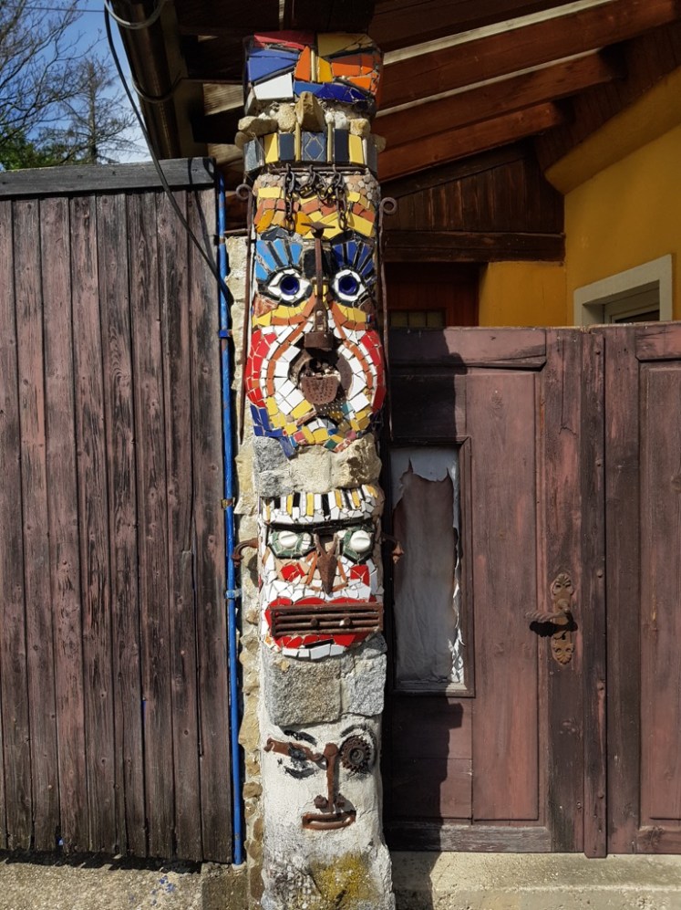 03 Totempfahl Kogelgasse